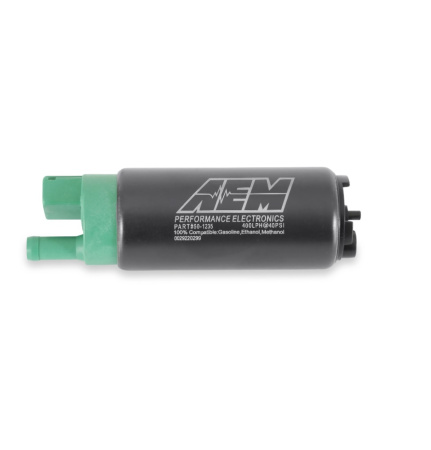AEM Polttoainepumppu 400 l/h @ 3 bar, E85-yhteensopiva, sisältää pumpun, suodattimen, sähköliittimen, asennustarvikkeet ja ohjeet. (AEM 50-1235)