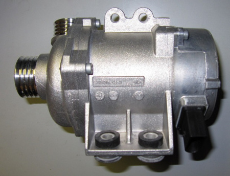 High flow electrical water pump, PWM controlled, 40 mm hose connections. Genuine Pierburg product