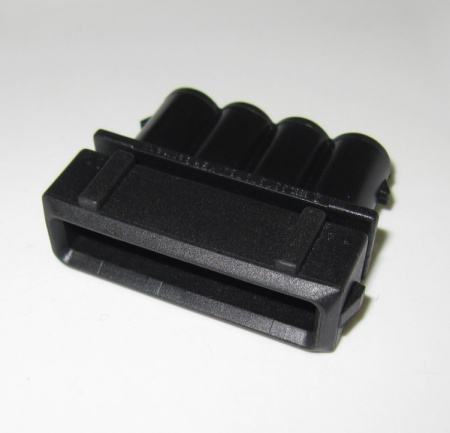 4 pole connector