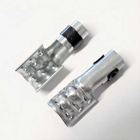SAE connector, straight. For coils with SAE and spark plugs