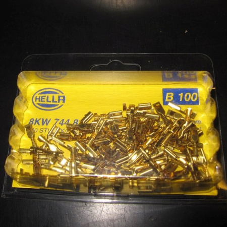 Blade Terminal Sleeve 2.8 x 0.8, with lock tab. Full box=100 pcs
